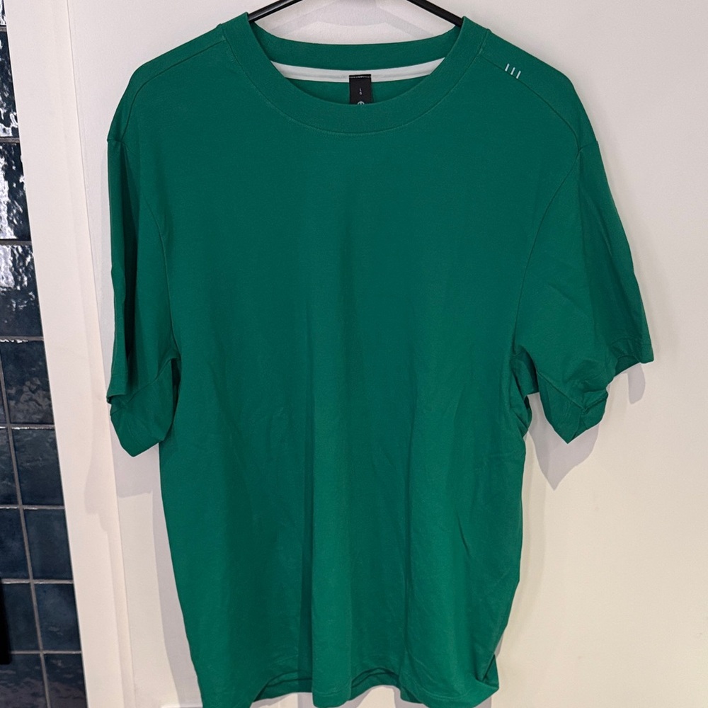 lululemon athletica Vibrant Green Short Sleeve Tee